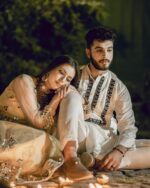 AGolden Lehnga Bridal - Image 6