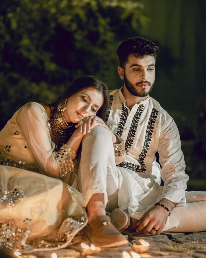 AGolden Lehnga Bridal - Image 6
