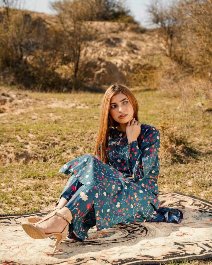 A Bona Dora 2 piece - Image 3